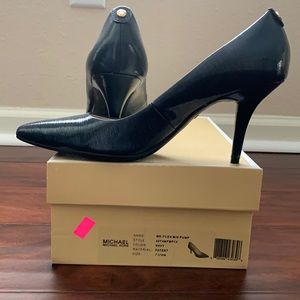 Michael Kors MK Flex Pump 7.5 Navy Patent Shoes
